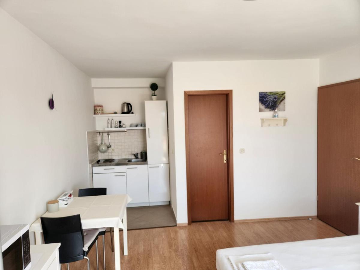 Apartmani Neva Supetar Exterior photo