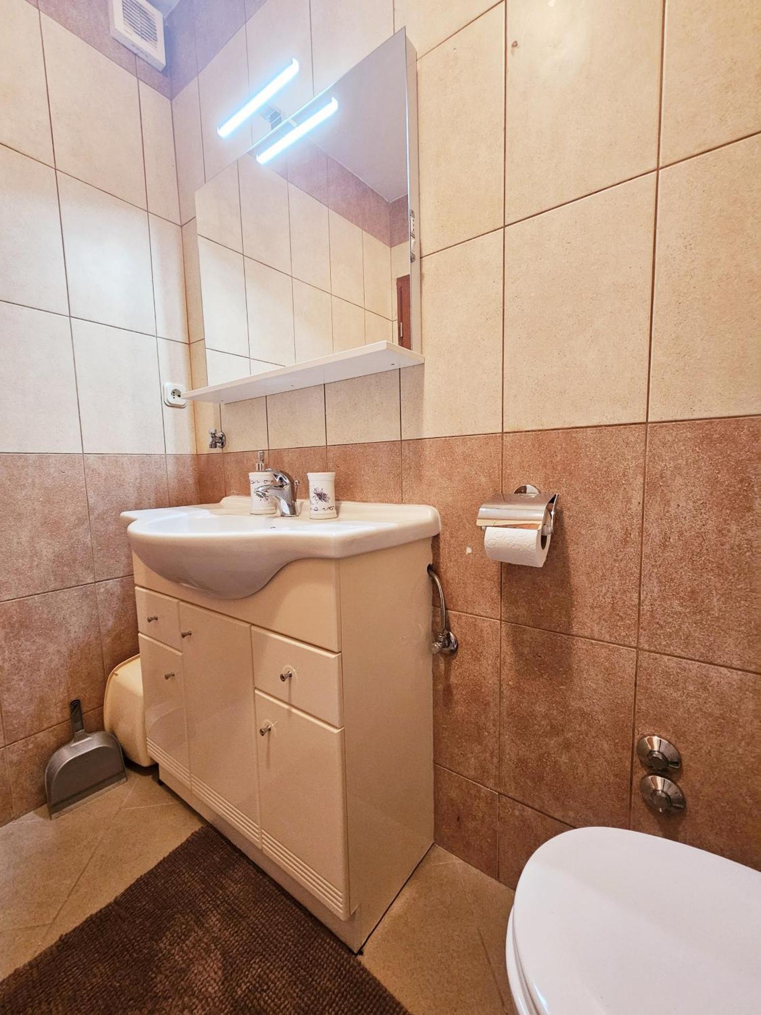 Apartmani Neva Supetar Exterior photo